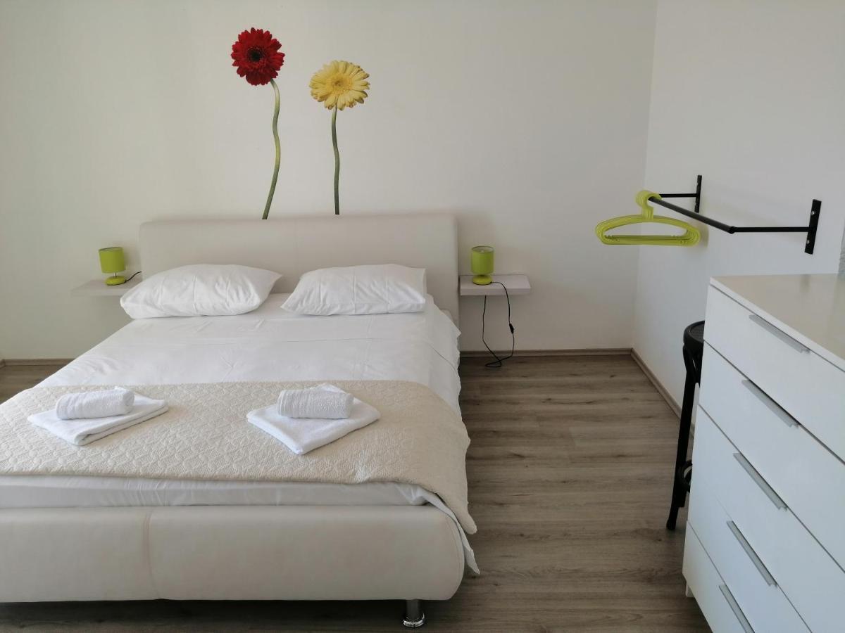 Apartment Roky Hvar Town Exterior photo